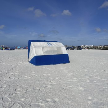 Siesta Key Beach - The distance I was between his umbrellas. - Beaches Near Me - Sarasota, Florida Siesta Key Beach - The distance I was between his umbrellas. - Beaches Near Me - Sarasota, Florida