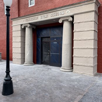 Andresen's - the entrance to a building - Cafes Near Me - Johnston City, Illinois