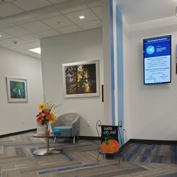 BayCare Outpatient Imaging - Bloomingdale - Waiting area for BayCare Imaging at the Bloomingdale Hub