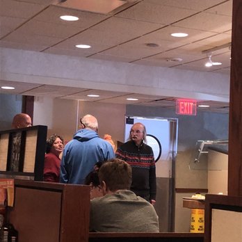 Eat'n Park - Crowd waiting for clean plates. - Breakfast & Brunch Near Me - Pittsburgh, Pennsylvania