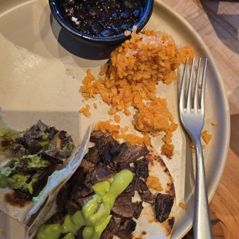 Cien Agaves - Carne asada, flour tortilla, black beans and rice - Mexican Near Me - Chandler, Arizona Cien Agaves - Carne asada, flour tortilla, black beans and rice - Mexican Near Me - Chandler, Arizona