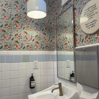 Pimiento Tea Room - Cute bathrooms!! - Tea Rooms Near Me - Holly Springs, North Carolina Pimiento Tea Room - Cute bathrooms!! - Tea Rooms Near Me - Holly Springs, North Carolina