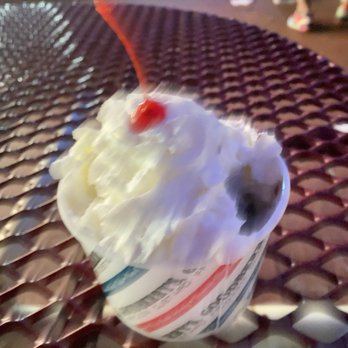 Goodberrys Frozen Custard - Brownie and ice cream - Ice Cream & Frozen Yogurt Near Me - Raleigh, North Carolina