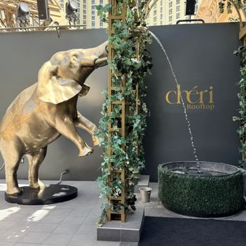 Chéri Rooftop - Fountain - Lounges Near Me - Las Vegas, Nevada