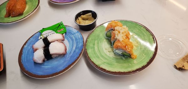 Kawa Revolving Sushi