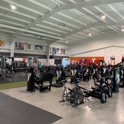 Statesboro YMCA Branch - Nice n bright.