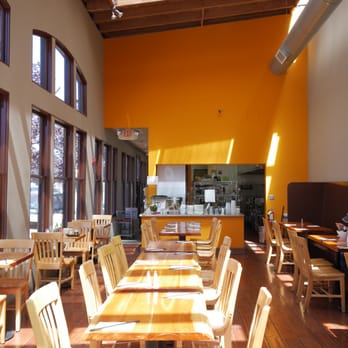 Mint Leaf Vietnamese Restaurant - Open kitchen in curry colored far wall at the end of the space, nice. - Vietnamese Near Me - Berkeley, California