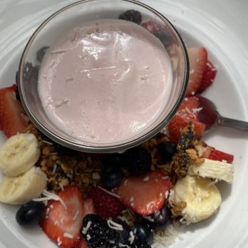 Fig Tree Cafe - Granola yogurt breakfast - Sandwiches Near Me - Pacific Beach, California Fig Tree Cafe - Granola yogurt breakfast - Sandwiches Near Me - Pacific Beach, California