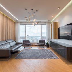 Ribeiro Pro Services - Beautiful Livingroom with Laminate Floor