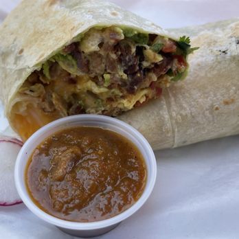 Los Molinos Beer - Breakfast Burrito with carnitas - Brewpubs Near Me - San Clemente, California