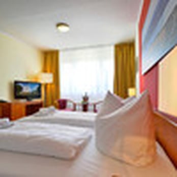 Das Hotel an der Stadthalle - Doppelzimmer - Hotels Near Me - Rostock, MV Das Hotel an der Stadthalle - Doppelzimmer - Hotels Near Me - Rostock, MV