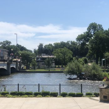 Laura Parker- ExP Realty - Fox River - Geneva, IL - Real Estate Agents Near Me - Geneva, Illinois Laura Parker- ExP Realty - Fox River - Geneva, IL - Real Estate Agents Near Me - Geneva, Illinois