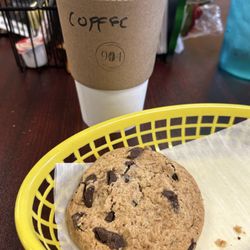 904 Deli - 20 oz coffee and chocolate chip cookie