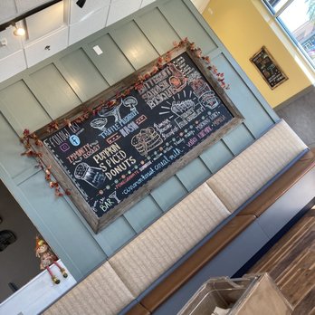 First Watch - Inside - Breakfast & Brunch Near Me - Leesburg, Virginia