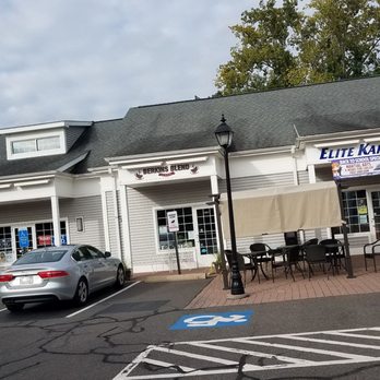 Berkins Blend Cafe - Desserts Near Me - Glastonbury, Connecticut