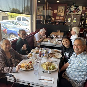 Baldie's Café - Celebrating brother in law's 85th birthday - Breakfast & Brunch Near Me - Union City, California
