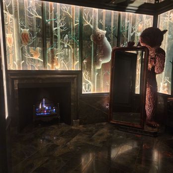 Annabel's - Yes, the men's room has a fireplace  ( it does get cold in London ) - Bars Near Me - London, XGL