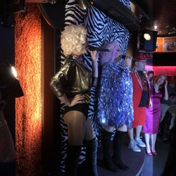 Porno Karaoke Bar - Fanny Funtastic, Vanity Trash und Lex Dildo