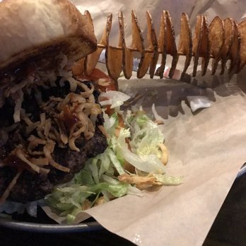 RelicRoad Brewing - Southwestern burger, excellent! - Breweries Near Me - Winslow, Arizona
