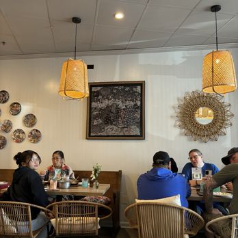 Kamayan Atl - Decor - Filipino Near Me - Doraville, Georgia