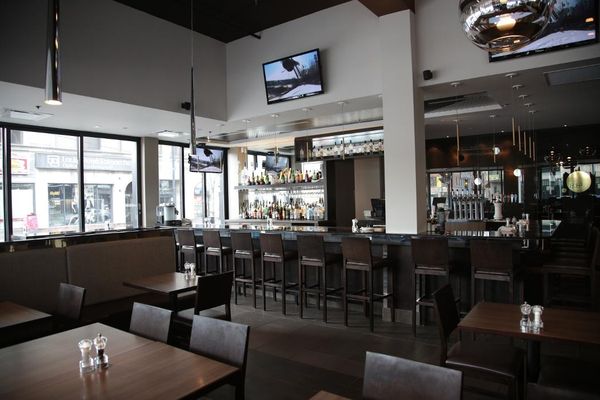Rôtisserie St-Hubert by null