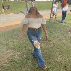 Ale Boutique - Jeans and top
