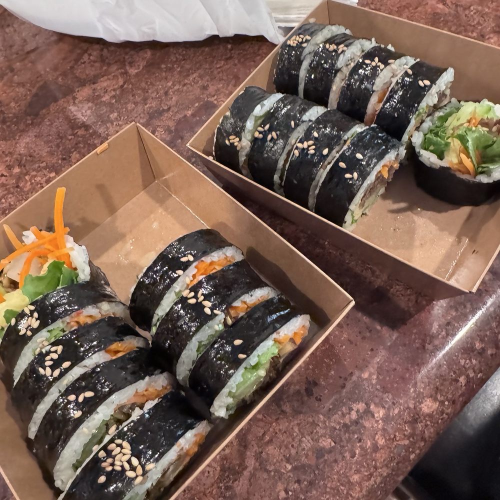 Anchovy Kimbap / 멸치김밥 Bulgogi Kimbap / 불고기 김밥 Anchovy Kimbap / 멸치김밥 Bulgogi Kimbap / 불고기 김밥