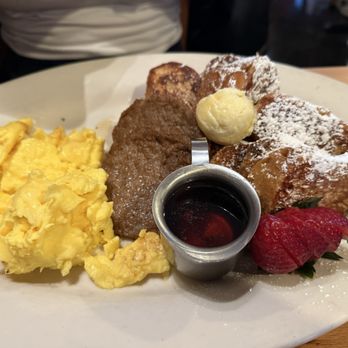 Classic Eats - French Toast Combo - American Near Me - Burien, Washington