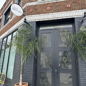 Palm Grove Social - Front - Coffee & Tea Near Me - Los Angeles, California Palm Grove Social - Front - Coffee & Tea Near Me - Los Angeles, California