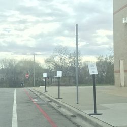Best Buy Iowa City - Curbside Pickup (During COVID19)