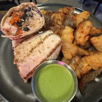Uno Mas Taco & Tequila Bar - Chicken fajita burrito - Mexican Near Me - Braintree, Massachusetts Uno Mas Taco & Tequila Bar - Chicken fajita burrito - Mexican Near Me - Braintree, Massachusetts