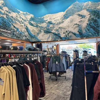 Ski Barn - Outdoor Gear Near Me - Paramus, New Jersey Ski Barn - Outdoor Gear Near Me - Paramus, New Jersey