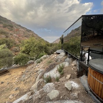 Paradise Ranch - Side of the home - Resorts Near Me - Three Rivers, California Paradise Ranch - Side of the home - Resorts Near Me - Three Rivers, California