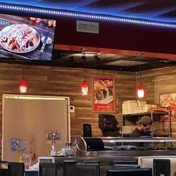 Wahbi-Sabi Japanese & Korean Restaurant - Sushi chef