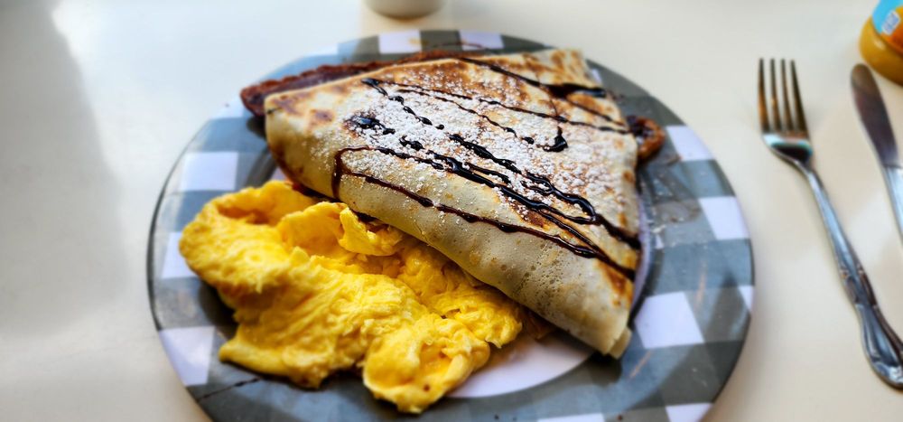 Crispy Crêpes Cafe