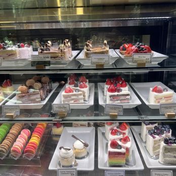 Paris Baguette - Bakeries Near Me - Honolulu, Hawaii Paris Baguette - Bakeries Near Me - Honolulu, Hawaii