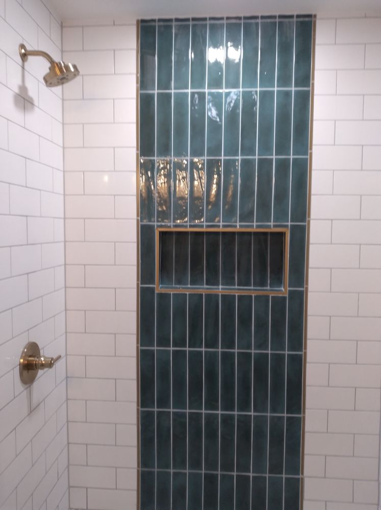 Slide of Hard Hat Construction & Remodeling