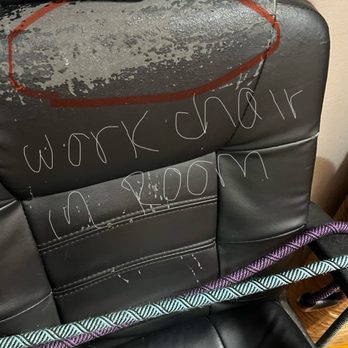Econo Lodge Old Town - Dirty work chair by desk - Hotels Near Me - Albuquerque, New Mexico Econo Lodge Old Town - Dirty work chair by desk - Hotels Near Me - Albuquerque, New Mexico