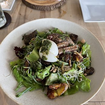 Miro Kaimuki - nicoise salad - Asian Fusion Near Me - Honolulu, Hawaii
