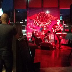 Lion Pub and Grill