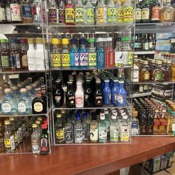 Little Rooster Liquors