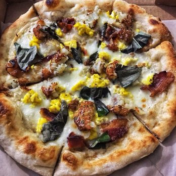 North Italia - Egg and bacon pizza - Pizza Near Me - El Segundo, California North Italia - Egg and bacon pizza - Pizza Near Me - El Segundo, California