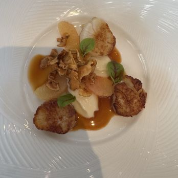 Peak with Priceless Restaurant & Bar - Atlatic Scallops - New American Near Me - New York, New York