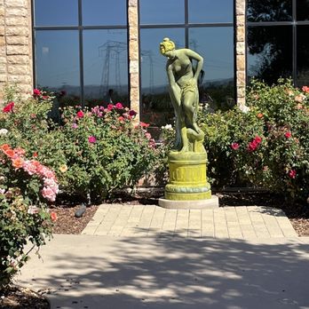 Pear Valley - Wineries Near Me - Paso Robles, California