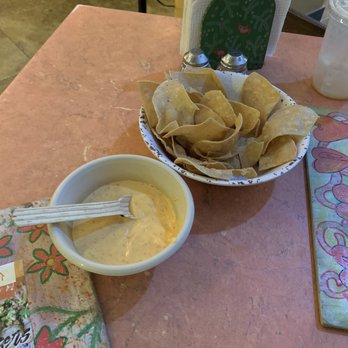 La Choza - Complimentary chips and awesome dip!! - Mexican Near Me - Cozumel, ROO La Choza - Complimentary chips and awesome dip!! - Mexican Near Me - Cozumel, ROO