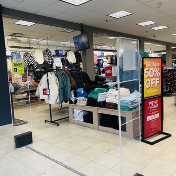 Bluenotes - Bluenotes - clothing displays - Men's Clothing Near Me - Toronto, Ontario Bluenotes - Bluenotes - clothing displays - Men's Clothing Near Me - Toronto, Ontario