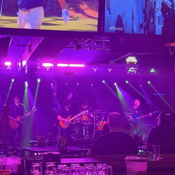 Guston's Grille - Band Sonic Boom - American Near Me - Woodstock, Georgia