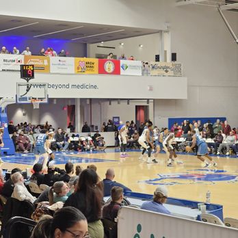 CHASE Fieldhouse - Blue Coats game - Professional Sports Teams Near Me - Wilmington, Delaware CHASE Fieldhouse - Blue Coats game - Professional Sports Teams Near Me - Wilmington, Delaware