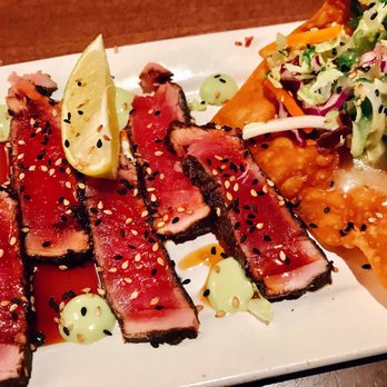 Houlihan's - Char-Crusted Ahi Tuna (4.5/5) - Bars Near Me - Upper Arlington, Ohio Houlihan's - Char-Crusted Ahi Tuna (4.5/5) - Bars Near Me - Upper Arlington, Ohio