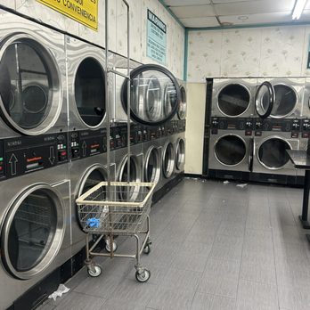 Snow White Laundromat - Dirty - Laundromat Near Me - Mission Hills, California Snow White Laundromat - Dirty - Laundromat Near Me - Mission Hills, California